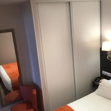 Yatt Hotell 3*